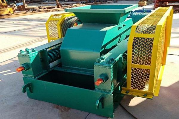 對輥破碎機(圖5) 對輥破碎機(圖5)