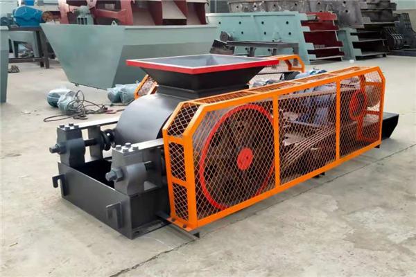 對輥破碎機(圖4) 對輥破碎機(圖4)