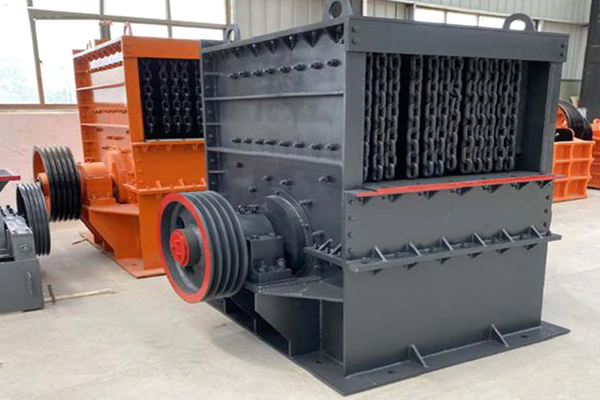 箱式破碎機(jī)(圖7) 箱式破碎機(jī)(圖7)