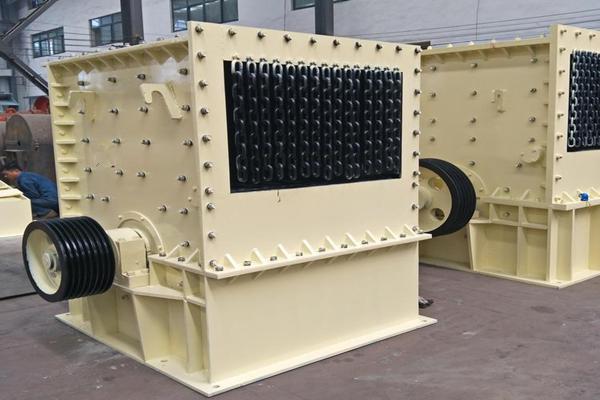 箱式破碎機(jī)(圖3) 箱式破碎機(jī)(圖3)